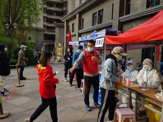 逆向出征“疫”無反顧，奮戰(zhàn)“疫”線責(zé)無旁貸